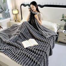 1条加厚超大簇绒仿兔毛毯，柔软奶白色绒毛法兰绒面料，条纹灰/深灰，绒面柔软，防静电，双面可用，室内外皆宜，四季皆宜，适合全家使用 - 深灰 - 查看 11