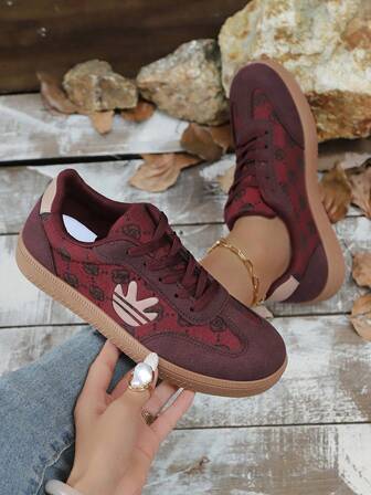 2025 New Classic Casual Lace-Up Sneakers, Solid Color Lightweight Soft Sole Outdoor Versatile Casual Shoes, Comfortable For Students, Running, Hiking, Walking