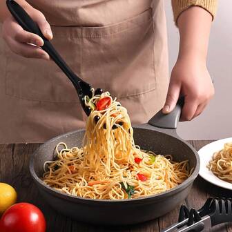 2-delars silikonspaghettisked och klämma - Robust spaghettigaffel med halkfri silikonspaghettisked, multifunktionell matlagnings- och serveringsklämma, spaghettiklämma med förvaringshål