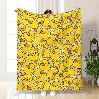 1pc Cute Yellow Duck Pattern Flannel Throw Blanket, Soft Plush Blanket For Sofa, Office, Bed, Multipurpose Gift