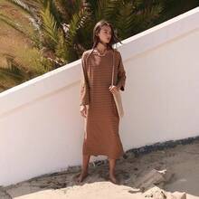 Locker geschnittenes, gestreiftes langes Kleid für Frauen in Übergröße, langärmliges Haus-Schlafkleid, lockeres Strandkleid, Damenbekleidung