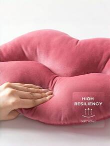 Gối hình môi, chất liệu lông thỏ giả, mềm mại và đáng yêu, món quà Valentine hoàn hảo cho ghế sofa, phòng ngủ, phòng khách và các không gian trang trí nhà cửa khác. Một món quà Valentine dành tặng người yêu thương. - Màu Hồng Tươi - Xem 2