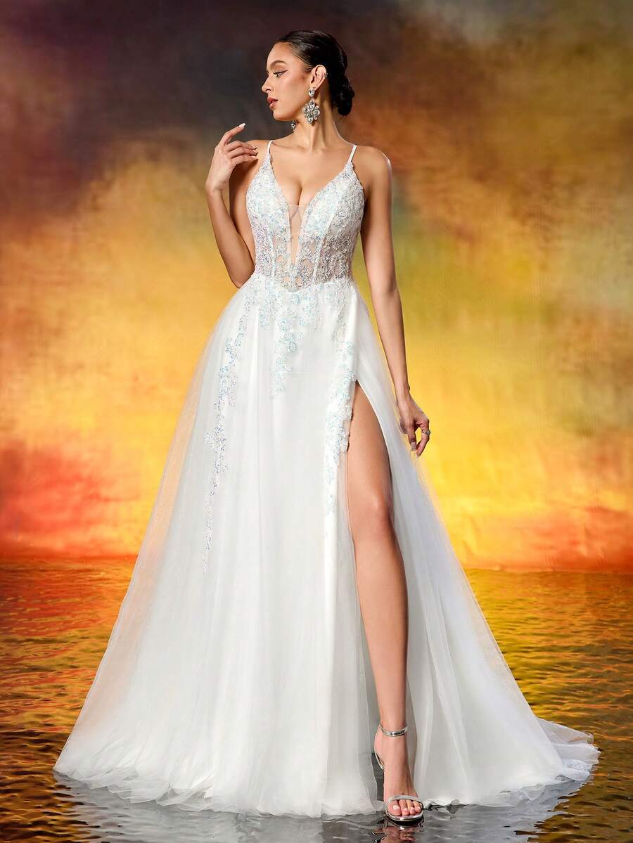 Women Long Wedding Dress Elegant Beaded Embroidery Backless Bridal Dress Beach White V-Neck Mesh Wedding Gown - White - View 1