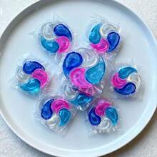 [4-في-1 كريات مُنظف الغسيل من Liu Xiang] تصميم جمالي بشكل قطرات المياه | تنظيف ب- 4 ألوان من الجوهر + حماية اللون + تنعيم + عطر طويل الأمد | عطر فاخر طويل الأمد، ناعم وفاتن | ذوبان وإطلاق مرئي، ضروري للمظهر المنسدل | #حبيبات_العطر #جماليات_المنزل - متعدد الألوان - مشاهدة 6