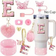 8 Stück Zubehör für 40oz & 30oz Becher, inklusive Strohhalm-Deckel, auslaufsicherer Silikonverschluss, Silikonmanschette, Buchstabenanhänger-Kette, Aufkleber, Herz-Haken, Herz-Pompon-Haarball-Anhänger, für Camping, ideales Valentinstags-Geschenk, Muttertags-Geschenk (ohne Becher)