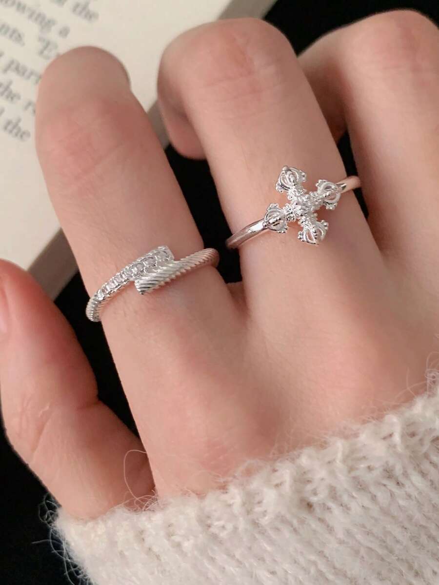 1枚优雅交叉开口戒指或精致花卉交叉开口戒指，适合女士日常佩戴