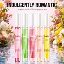 10毫升*5瓶花果香型香薰礼盒套装，包含香薰喷雾和空气清新剂，可作为节日礼物或生日纪念品赠送给朋友、家人和长辈。小巧便捷，易于携带，香味持久。