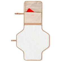 Pronto Signature Changing Station, Beige Swirl Dot