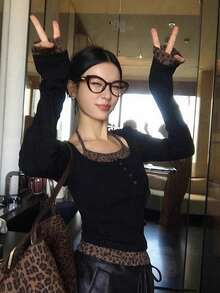 Women's U-Neck Backless Long Sleeve T-Shirt, American Sexy Style, Leopard Print Patchwork Button Design, Fashionable & Casual Fitted Cropped Top For Spring/Autumn