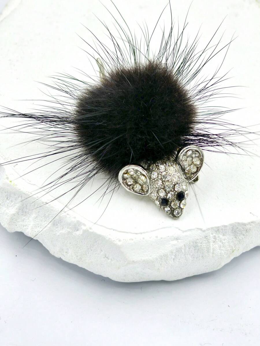 Fashionable Zinc Alloy Animal Brooch, Versatile High-End Delicate Lapel Pin For Suit Jacket, Unisex Small Mouse Design