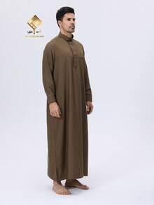 AL HARAMAIN 2025 卡塔尔 Thobe 最新热销高端男士阿拉伯长袍，柔软不起球面料，时尚长袖中式领四扣设计，祈祷长袍，男士优雅阿拉伯长袍 - 柔软长袖祈祷长袍，可机洗，适合所有季节，适合斋月和正式宗教场合 | 圆领设计 | 光滑质地 - 咖啡棕 - 查看 2
