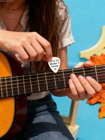 Stainless Steel Guitar Pick - Durable Non-Slip, Clear Tone, Ideal For Daily Practice, Live Performance And Studio Recording (Suitable For Acoustic Guitar/Electric Guitar)