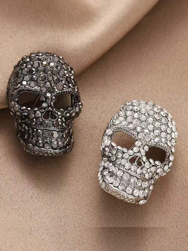1pc Rhinestone Skull Head Brooch, Vintage Anti-Slip Lapel Pin, Halloween Accessory Decoration For Jacket, Suit