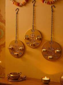 1pc Wall-Mounted Candle Holder, Metal For Lotus Lamp For Halloween And Various Scenes, 4 Seasons Useable Party Decor (Candles Not Included)