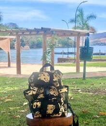 Popcorn Backpack With Adjustable And Removable Strap - Summer Print - New Release - 芥末黃 - 查看 2