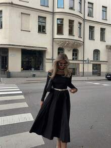 Elegant Women's Woven Fabric Long Off-Shoulder Dress, Backless Design, Perfect For Party Occasions - Black - View 2