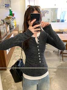 撞色拼接设计长袖女士时尚灰色修身叠层休闲上衣，适合秋冬季穿着 - 深灰色 - 查看 8