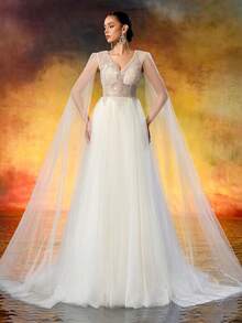 Sheer A-Line Wedding Dress With Detachable Shawl, Lace Appliques, V-Neck, Sleeveless, Elegant Floor-Length Bohemian Bridal Gown - 白色 - 查看 4