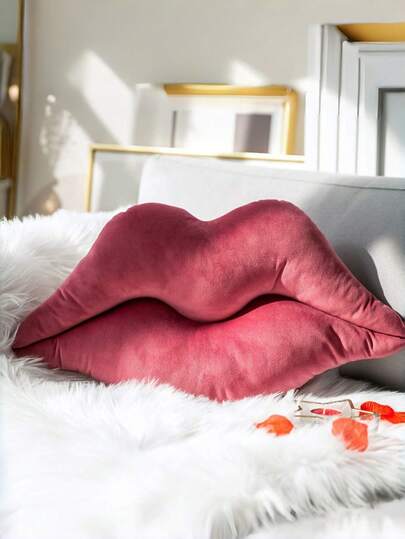 Lip-Shaped Pillow Faux Rabbit Fur Material Soft And Adorable Valentine's Day Lip-Shaped Decorative Pillow Perfect For Valentine's Day Sofa, Bedroom, Living Room, And Other Home Decor A Valentine's Day Gift For Your Loved One