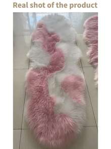 1 件柔软蓬松的毛绒地毯，粉白相间，舒适透气，适用于卧室、客厅、书房、办公室、门厅等场所，可用作地垫，柔软舒适，防滑耐用，可爱时尚，四季皆宜，是室内家居装饰的理想之选。 - 粉紅色+白色 - 查看 3