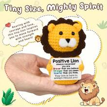 1pc Crocheted Lion With Positive Affirmation Card-Handmade Gifts And Desktop Decoration | Creative Christmas Gifts For Friends And Colleagues - Multicolor - View 2