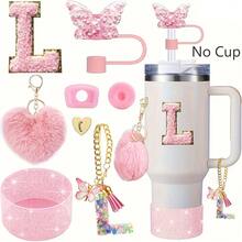 8 Stück Zubehör für 40oz & 30oz Becher, inklusive Strohhalm-Deckel, auslaufsicherer Silikonverschluss, Silikonmanschette, Buchstabenanhänger-Kette, Aufkleber, Herz-Haken, Herz-Pompon-Haarball-Anhänger, für Camping, ideales Valentinstags-Geschenk, Muttertags-Geschenk (ohne Becher)