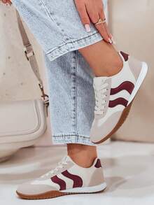 Women's sports sneakers made of faux suede and faux leather, lightweight shoes with a rubber sole, classic lace-up casual shoes, perfect for everyday urban, sporty and semi-elegant stylesue for fort who styleho - 酒紅色 - 查看 1