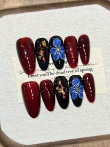 10片手工杏仁形亚克力按压式美甲，中号，柔和红，黑色，不规则金箔手绘蓝色3D雕刻花朵浮雕花卉，奢华前卫优雅简约秋季美甲，秋季按压式美甲，假指甲，圣诞美甲，适合派对、日常、约会、海滩、热带度假等场合，DIY假指甲艺术，适合女性和女孩作为礼物美甲用品 - 彩色 - 查看 3