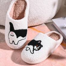 1 Pair Couple's Cute Cartoon Animal (Cat & Dachshund Dog) Decor Fleece-Lined Warm Quiet Non-Slip Couple Home Slippers, Korean Style New Style For Indoor Winter,House Slippers & Couple Slippers,Men' Slippers & Women's Slippers,Cat Slippers & Dog Slippers - 白鞋乳牛貓 - 查看 6