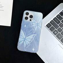Funda Blue Butterfly Dream para  17,  16 Pro Max,  15 Pro Max,  13 y  12. Fabricada en TPU resistente, con diseño a prueba de golpes y caídas. Su impresionante diseño artístico de mariposas le da un toque de elegancia y estilo, convirtiéndola en el regalo perfecto para amantes de la moda, familiares y amigos. - transparente - Ver 4
