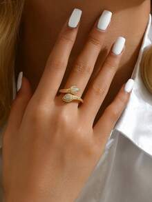 1 只復古豪華壁龕設計高級流蘇形扭轉鏈戒指，水滴細節，派對和假期配件禮物