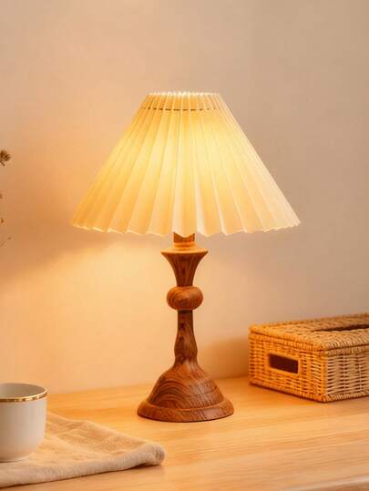1 đèn bàn LED tối giản hiện đại màu vàng, chao đèn vải xếp ly kiểu cổ điển, ánh sáng dịu nhẹ, phong cách Bắc Âu, Châu Âu, Ý, trang trí phòng khách, phòng ngủ theo phong cách tối giản hiện đại, đèn đọc sách cá nhân hóa sáng tạo, ánh sáng ấm áp trang trí đa năng, ánh sáng ấm áp dùng cho cắm trại, lãng mạn, thanh lịch, đèn ngủ cạnh giường, ánh sáng dịu nhẹ, thiết kế tối giản, đèn bàn có thể điều chỉnh độ sáng bằng USB, quà tặng năm mới, quà tặng ngày Valentine.