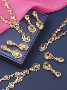 1 Set Hollow Palace Style Metal Rhinestone Inlaid Pendant Necklace With Matching Earrings, Bridal Wedding Party Daily Holiday Jewelry Set For Women