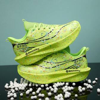 2025 Nuevos zapatos de carrera de placa de carbono de longitud completa, zapatos de correr profesionales para maratón con absorción de impactos y rebote, súper ligeros, zapatos de correr para parejas, zapatos deportivos de tela de malla transpirable con placa de carbono para adolescentes