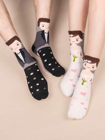 2 คู่ ถุงเท้าคู่รักลายใหม่ เจ้าบ่าวและเจ้าสาว พิมพ์ลายของขวัญวันวาเลนไทน์/งานแต่งงานสำหรับคู่รัก ถุงเท้ากีฬาลายการ์ตูน