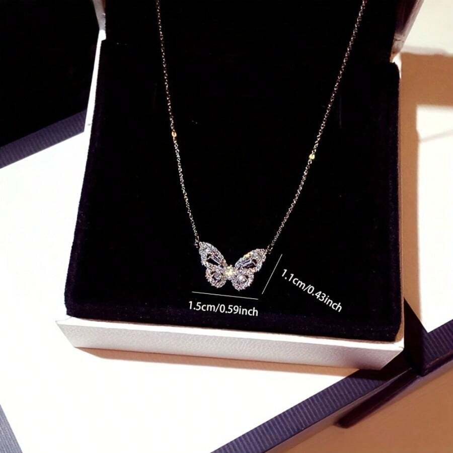 A Butterfly Necklace Inlaid With Zirconia, Exquisite Women's Jewelry Gift - Bạc - Xem 1