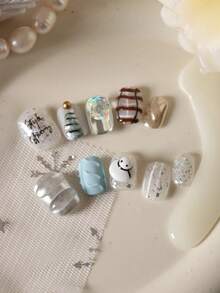 10pcs Short Fake Nails, White, Christmas Tree & Snowman Silver Acrylic Press-On Nails, Artificial Nail Kit, Includes 1 Adhesive Sticker Sheet And 1 Mini Nail File. - Multicolor - View 2