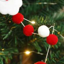 1pc Christmas Pom Pom Wreath, Includes Mini Wreath, Red & White Felt Ball Garland, Holiday Fireplace Decor, Christmas Fireplace Hanging Decor, Winter Home Decor Accessories, Christmas Decoration, Room Decor - Multicolor - View 7