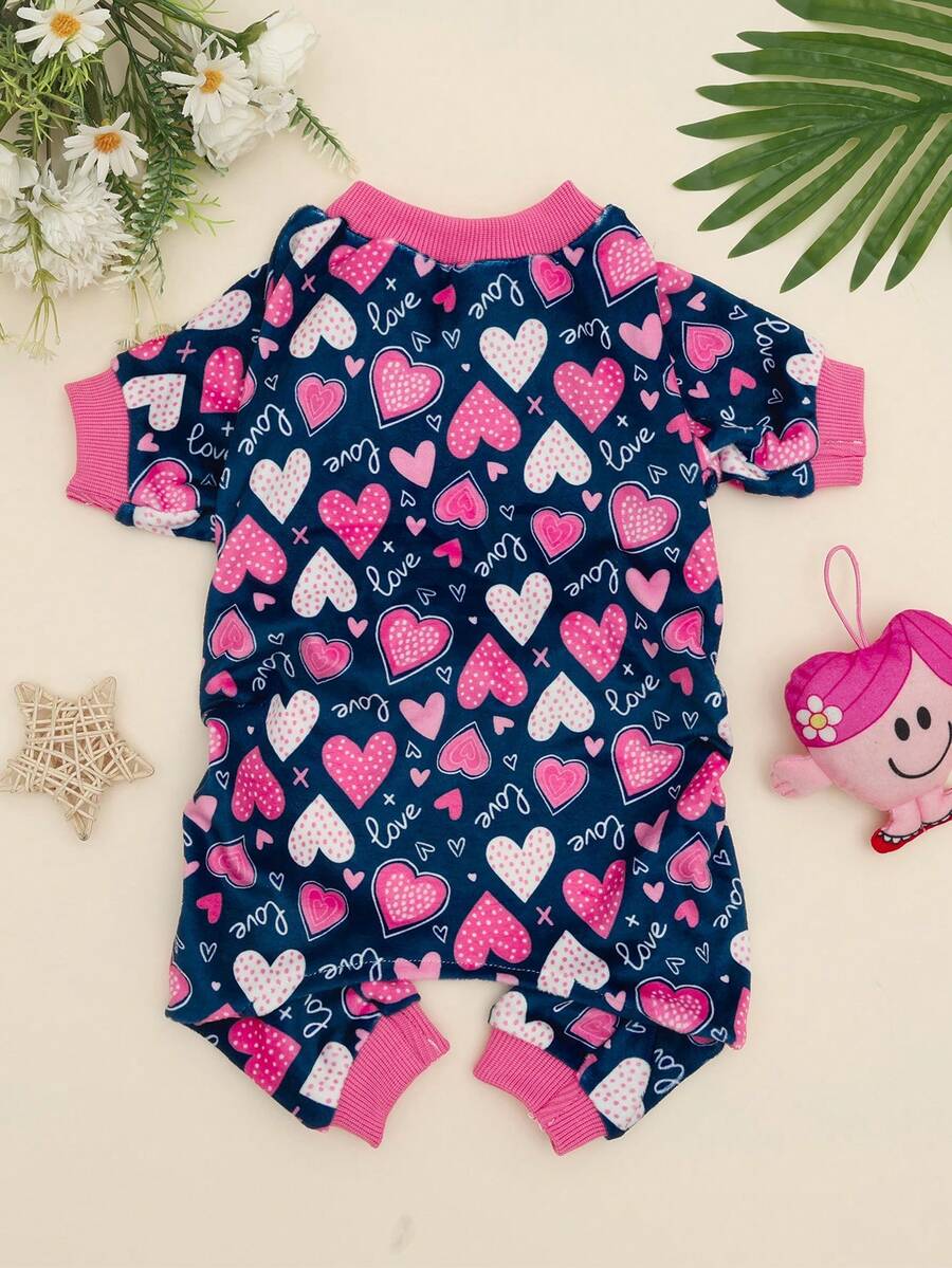 1件柔软爱心图案狗狗/猫咪睡衣，适合小型、中型和大型幼犬幼猫，情人节特惠