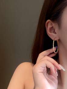 Golden Hoop Earrings - Anti-Allergic, Large Circle, Versatile, And Perfect For Everyday Wear Or As A Gift - No Plating, No Gemstones, Alloy Material