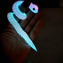 1 szt. Zabawka wąż drukowany w 3D, innowacyjna, świecąca zabawka wąż ze stawami - realistyczna dekoracja odpowiednia dla osób w wieku 14+, nie wymaga zasilania, kreatywne biurko i dekoracja wnętrza samochodu, losowy kolor oczu (losowe warstwy świecących kolorów)