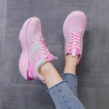 女士轻便低帮跑步鞋 - 透气针织运动鞋，MD缓震鞋底，适合健身、步行、日常穿着 - 系带设计，紫蓝渐变色 - 耐穿耐磨，是长跑、通勤和休闲穿搭的理想之选，时尚舒适。