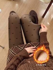 جوارب نسائية مريحة وكبيرة الحجم ذات مرونة عالية، مقاومة للتشابك والتفتيت، ذات خصر مرتفع وجوارب ضيقة للأرداف، مناسبة للارتداء اليومي والتنقل والعمل المكتبي والخارجي