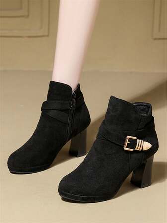 女士时尚圆头简约哑光黑、杏色、浅棕色三色可选侧拉链冬季连衣裙靴，粗跟百搭踝靴