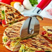 Rueda de pizza clásica con hoja afilada para cortar cortezas pasteles y más protector de dedos integrado para mayor  y agarre cómodo para proteger los dedos apto para - como en la foto - Ver 2