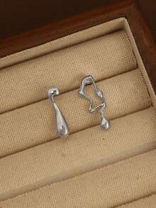 1 Pair Asymmetrical Design Creative Minimalist Liquid Geometric Earrings - Silver 3 - View 3