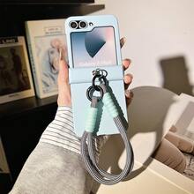 Korean Style Sky Blue Phone Case With Black & White Striped Wrist Strap, Compatible With Samsung Galaxy ZFlip7, Z Flip6, ZFlip 5, Shock-Resistant Back Cover - 天藍 - 查看 3