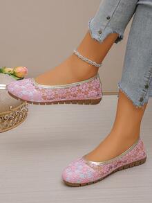 一双仙女风蕾丝亮片网眼平底女鞋,鞋底柔软舒适,可折叠收纳,闪亮亮片装饰,平底款式舒适易穿,休闲优雅的女士软底一脚蹬鞋,适合办公室、居家、外出、派对等场合。 - 粉色 - 查看 4
