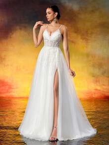 Elegant Embroidered Spaghetti Strap Wedding Dress, Beaded Mesh Gorgeous Bridal Gown