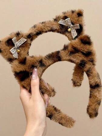 1件可爱豹纹花朵猫耳发箍，卡通蝴蝶结发夹，女士发饰，秋冬季，圣诞礼物，圣诞袜填充物，女士圣诞袜填充物，圣诞礼物，礼物，圣诞袜填充物，女士礼物，礼物，圣诞礼物，成人圣诞袜填充物，成人圣诞袜填充物，发饰，女士配饰，圣诞袜填充物，成人礼发饰，圣诞发饰，女士礼物创意，美容圣诞袜填充物，女士圣诞礼物